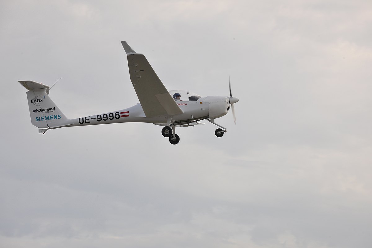 Diamond Aircraft proudly presents the world’s first serial hybrid