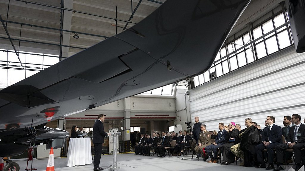DA62 MPP event in a hangar.