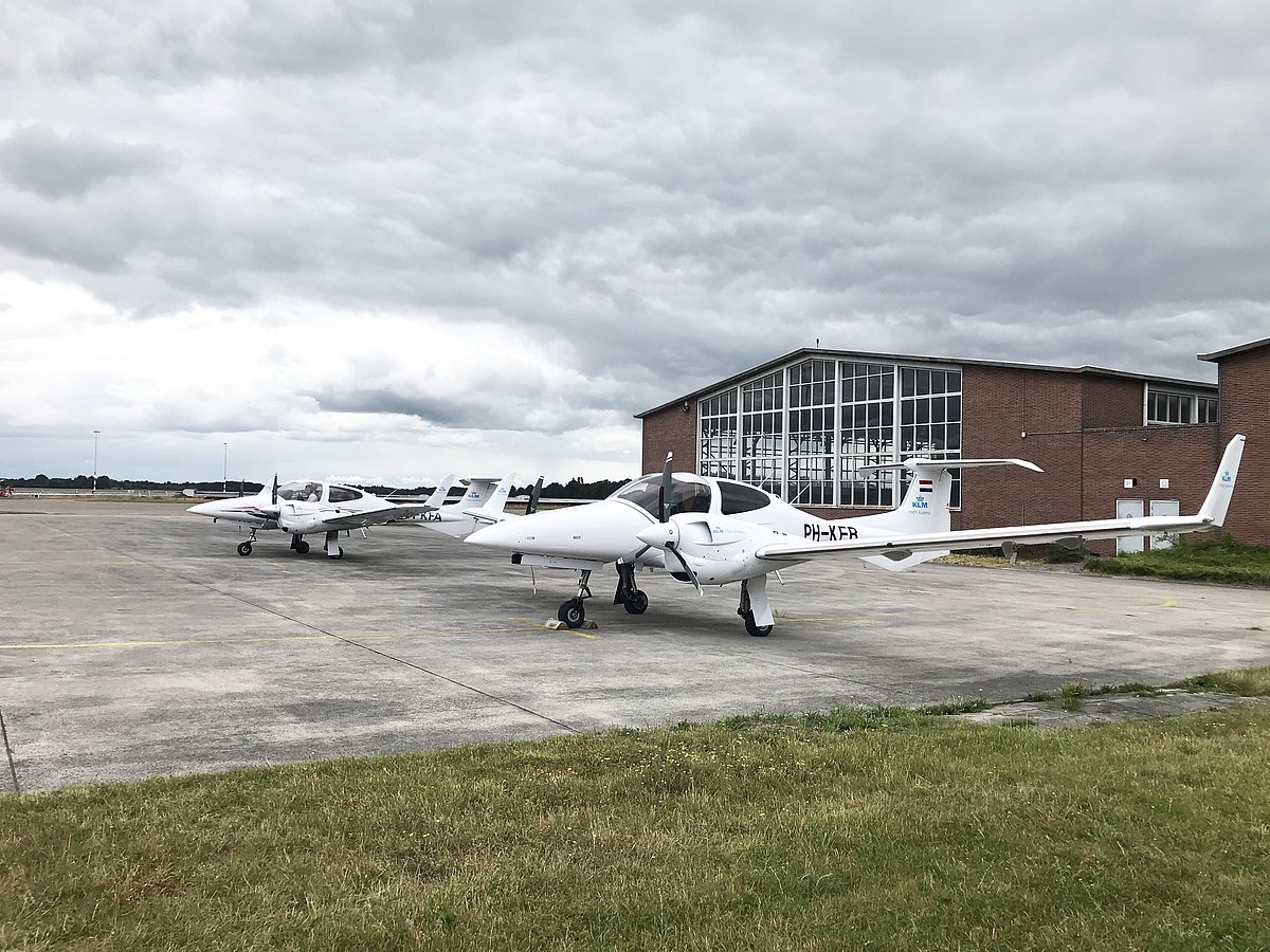 KLM Flight Academy trains with Diamond DA42-VI - Diamond Aircraft