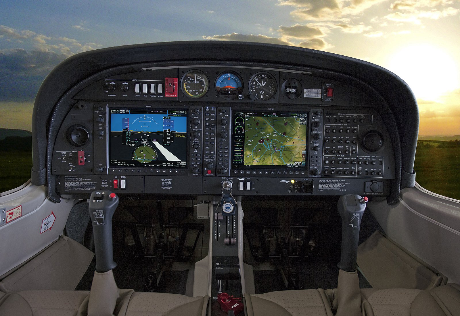 Da40 Serie Vielseitiger 4 Sitzer Diamond Aircraft Industries