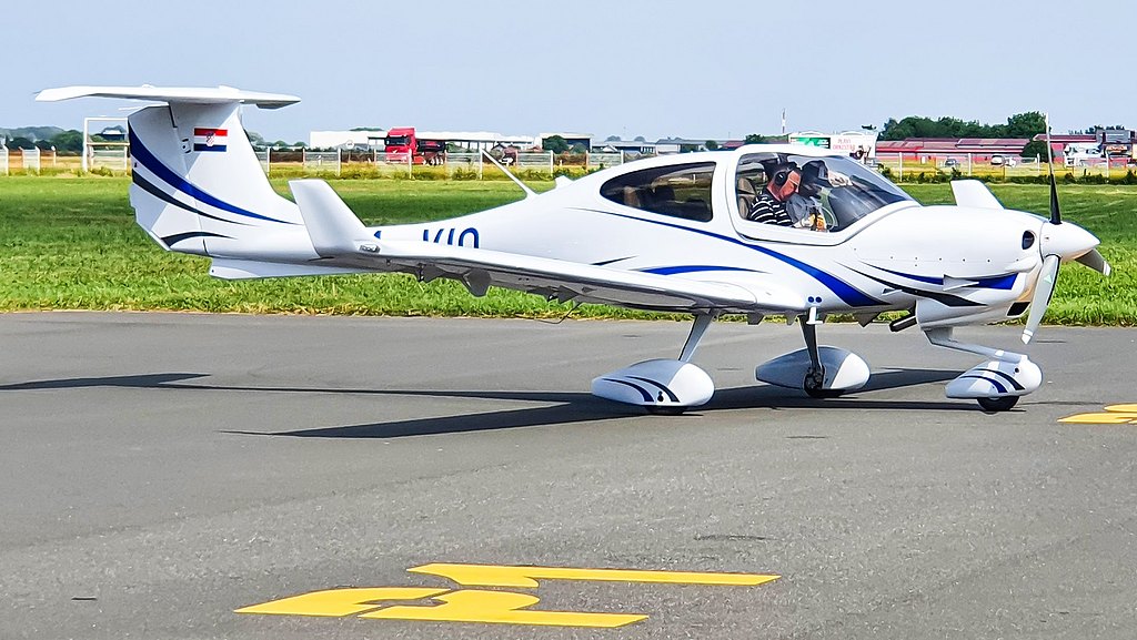 DA40 NG on the airfield.