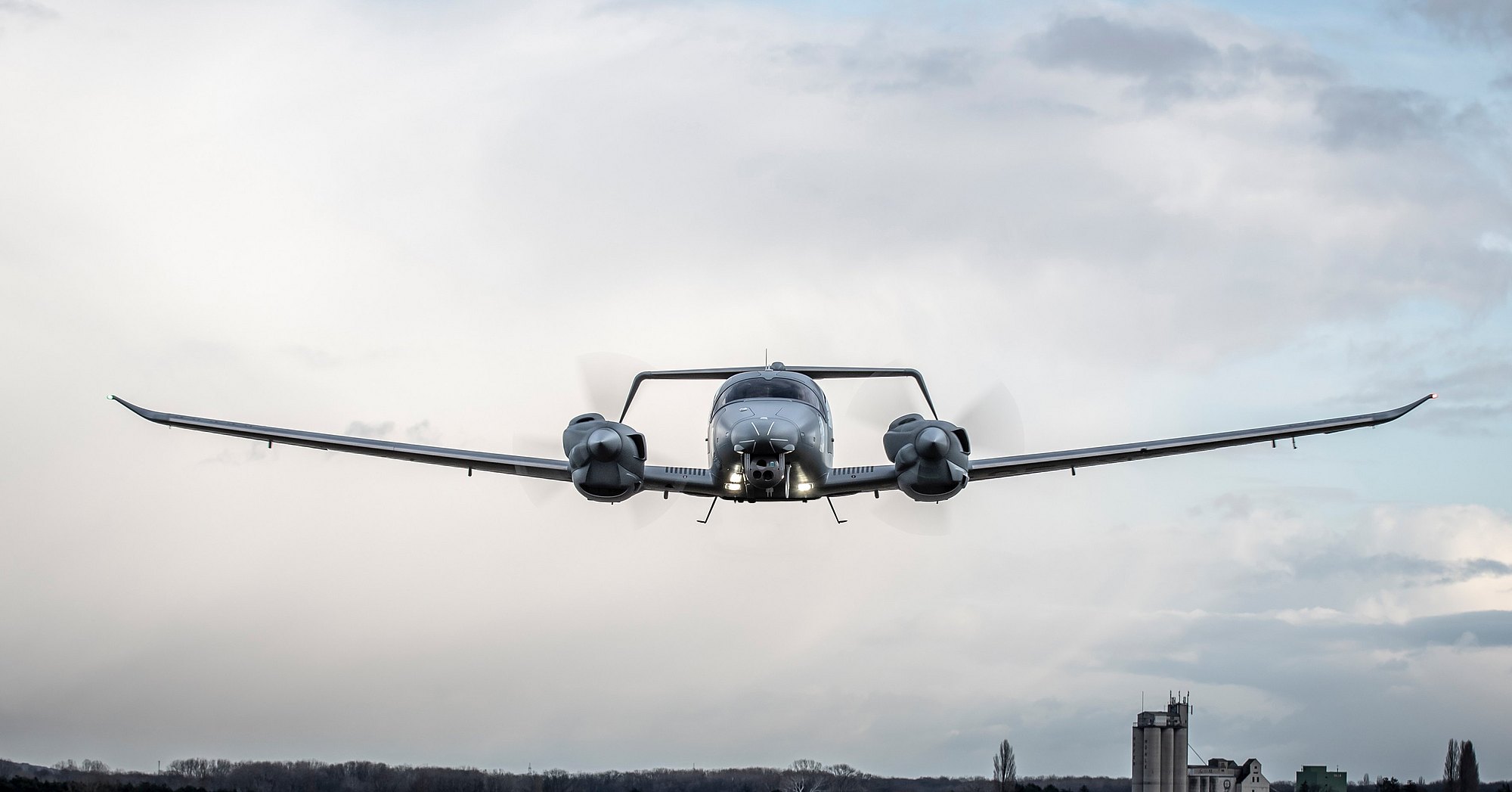 www.diamondaircraft.com