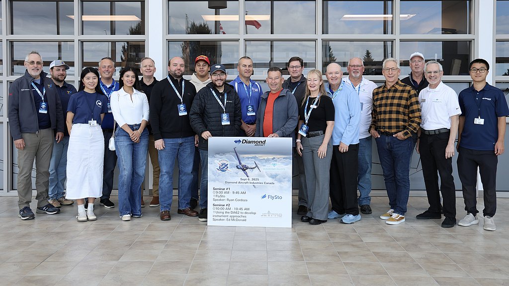 Group of people who attend the workshops.
