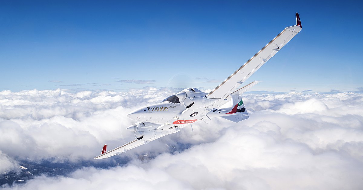 Emirates selects Diamond Aircraft DA42VI for flight training Diamond
