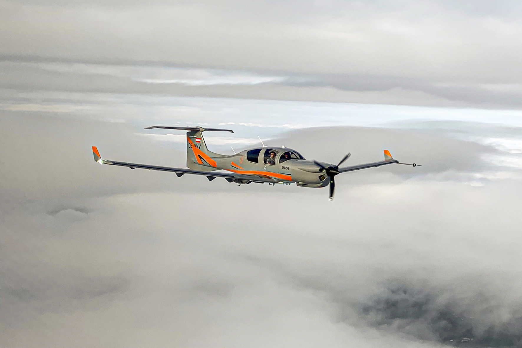 Diamond Aircraft DA50 first flight with retractable gear Diamond