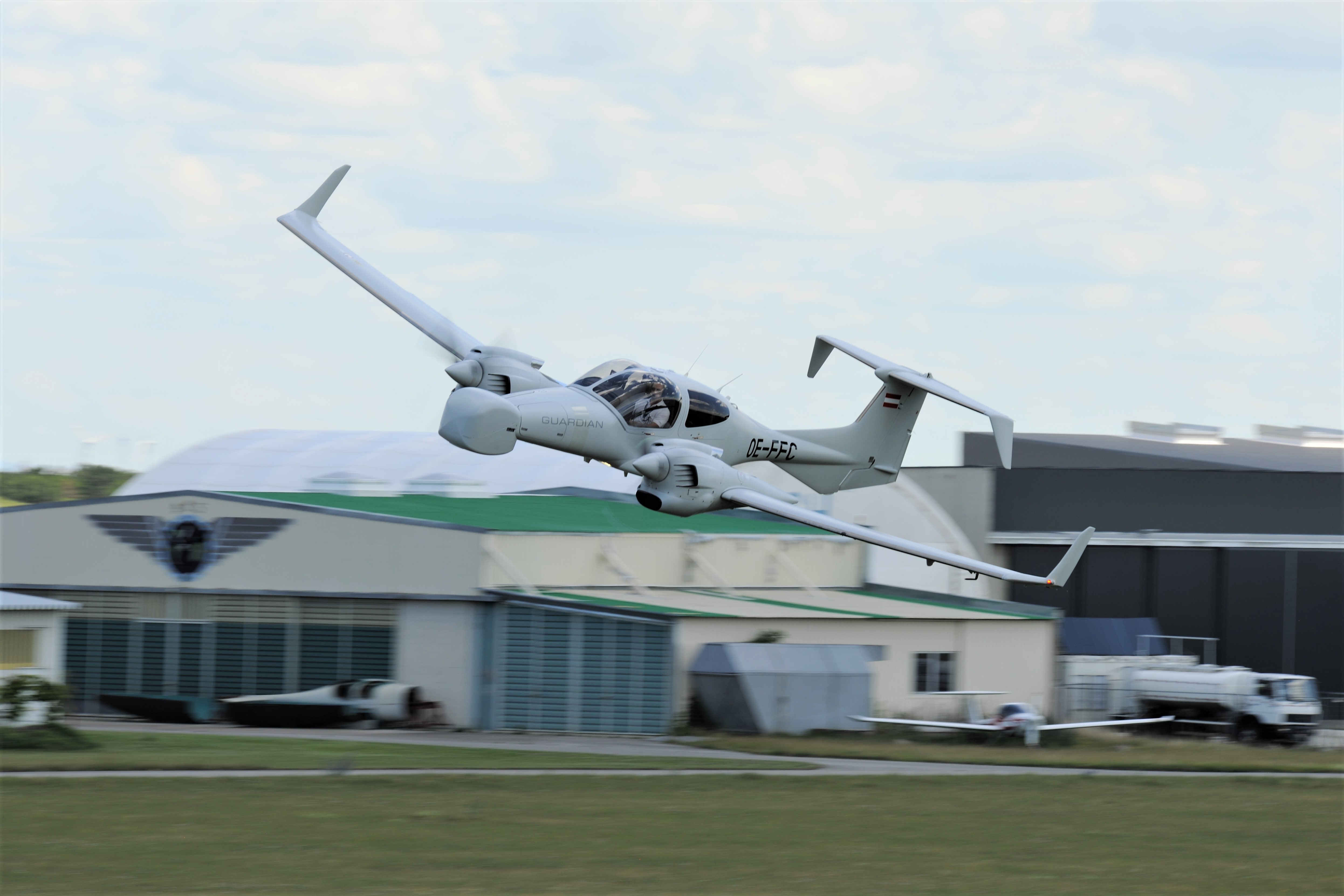 DA42 MPP GeoStar successfully delivered Diamond Aircraft Industries