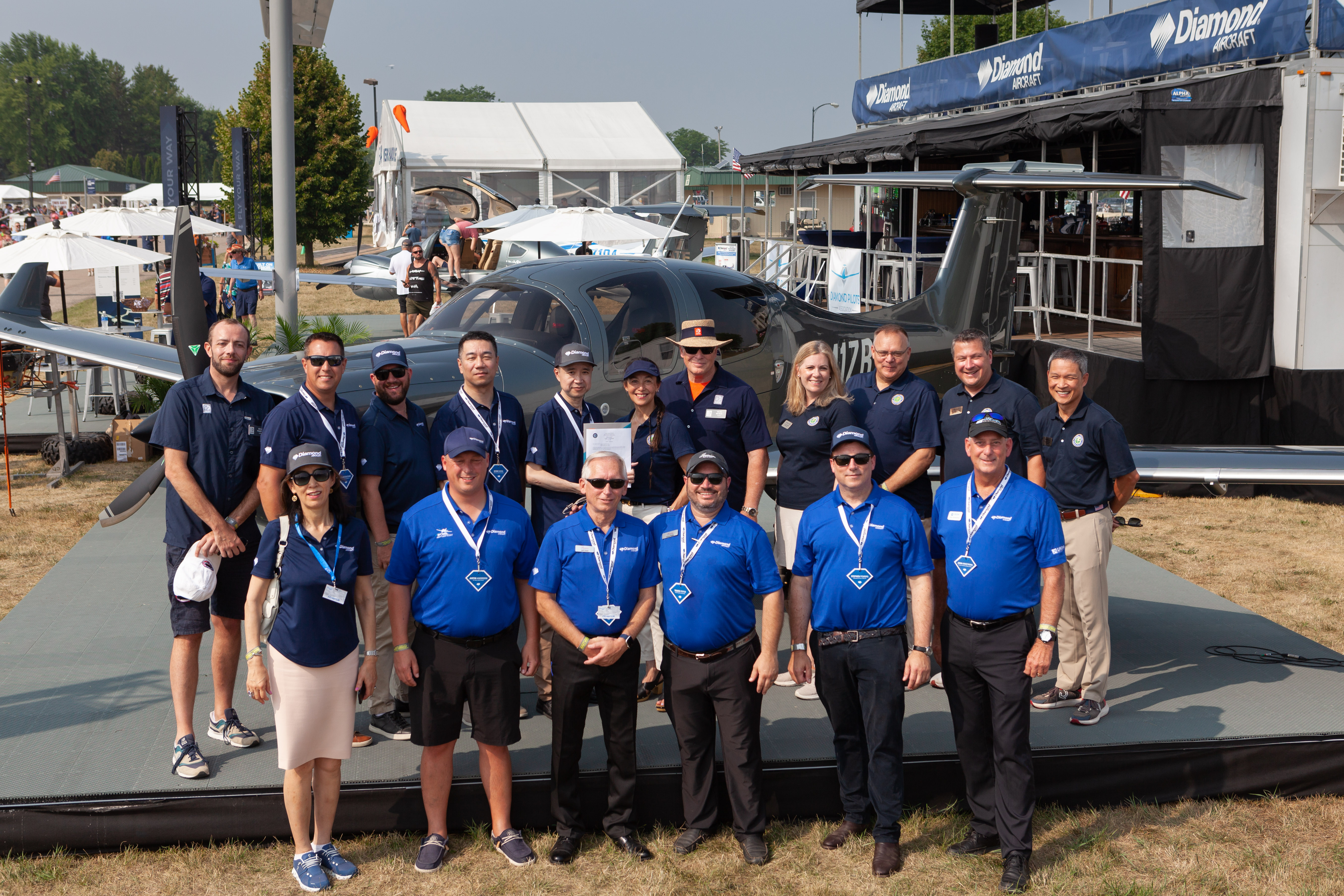 Diamond Aircraft celebrates DA50 RG FAA certification and first U.S ...