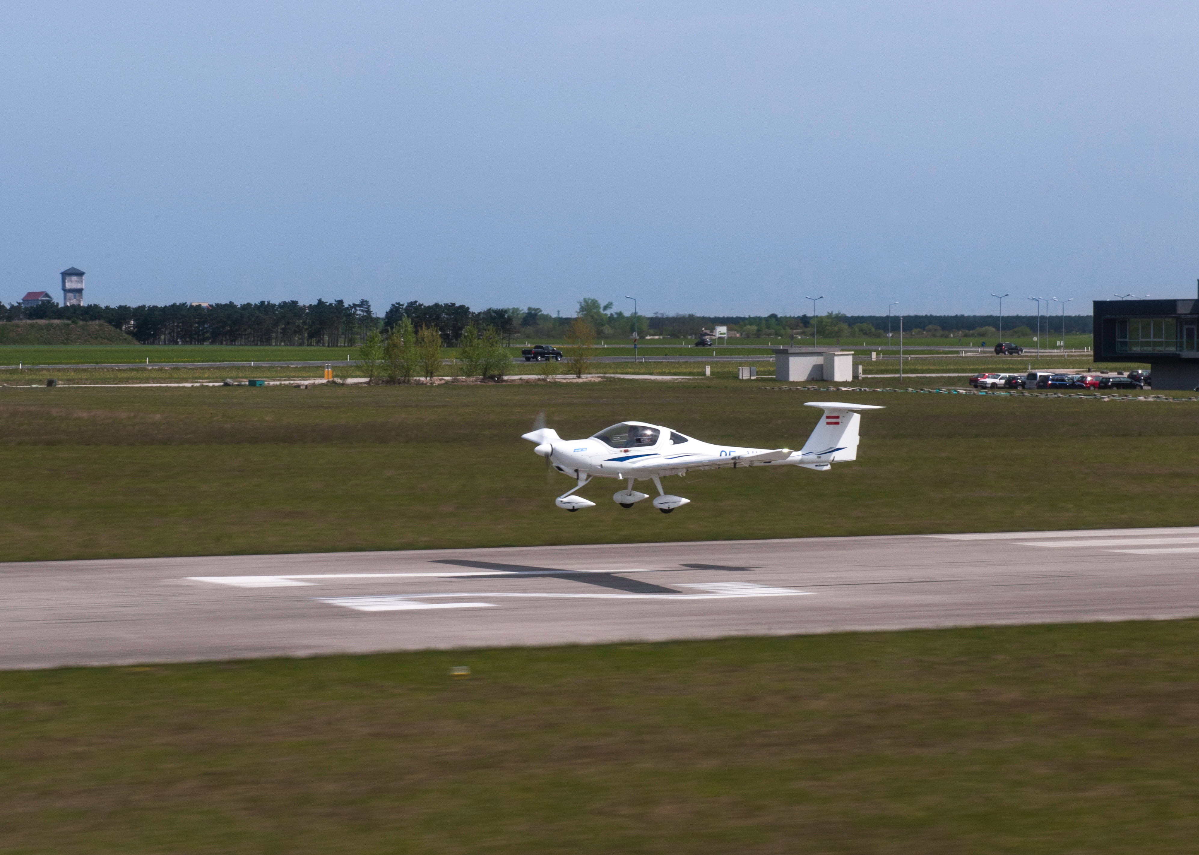 DA20 Series Space, Speed and Style Diamond Aircraft Industries