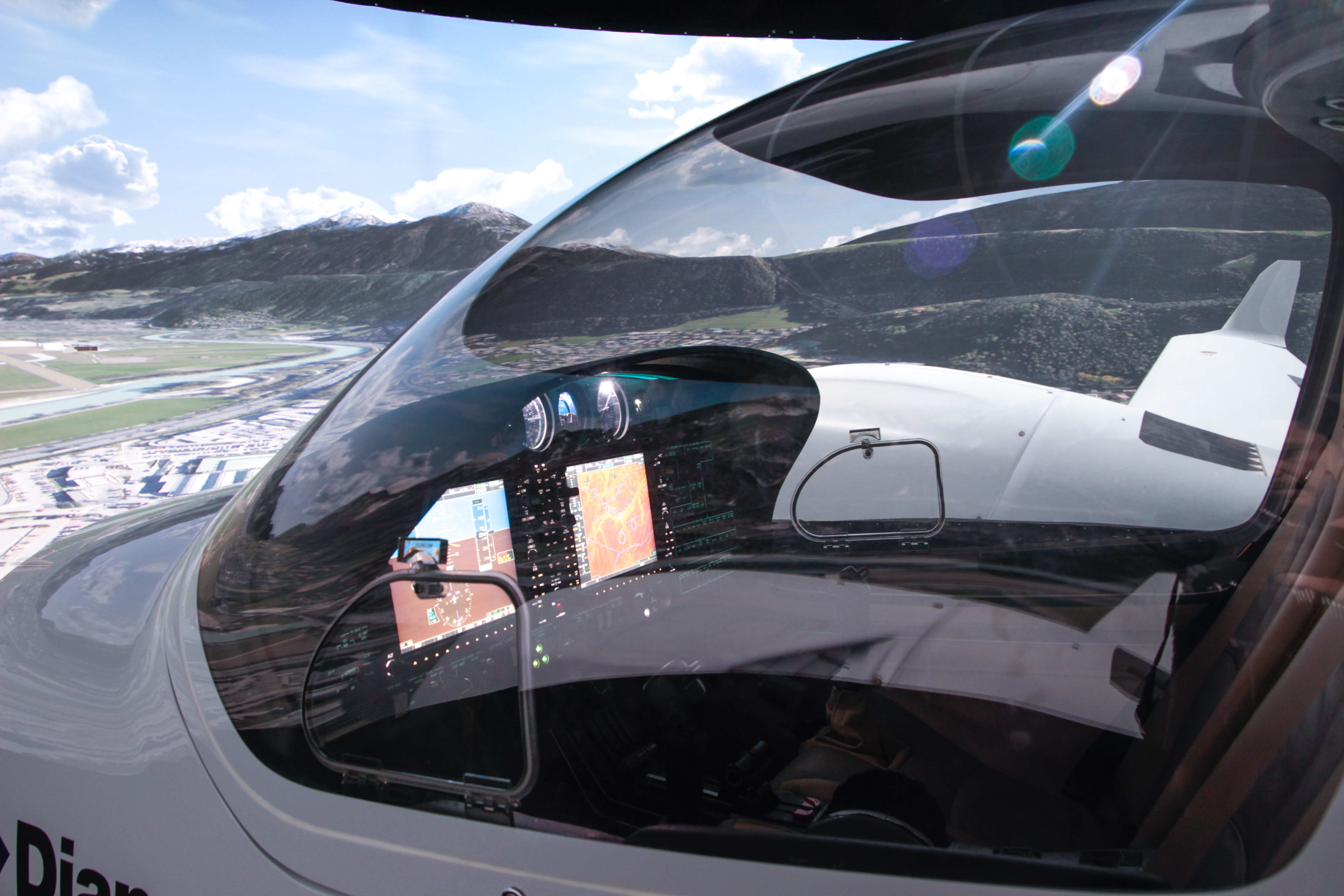Diamond Flight Simulator – As real as it gets - Diamond Aircraft Industries
